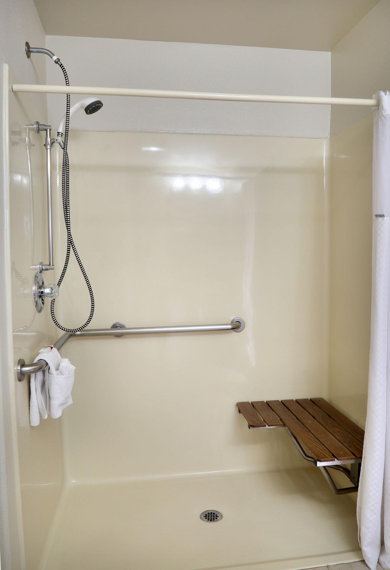 Days Inn & Suites By Wyndham Llano Экстерьер фото